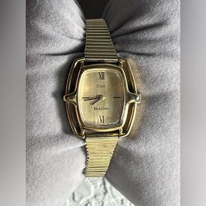 1977 BULOVA DIOR Ladies Mechanical Wristwatch 1000 11 Gold
